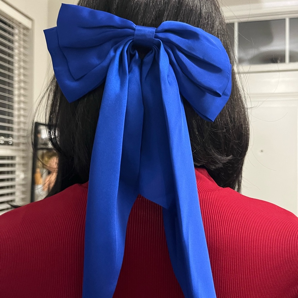 Elegant Blue Hair Bow
